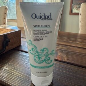 New Ouidad VitalCurl plus define and shine styling Gel Cream NEW 6 fl oz